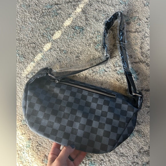 Checked bag NWOT - Picture 4 of 5